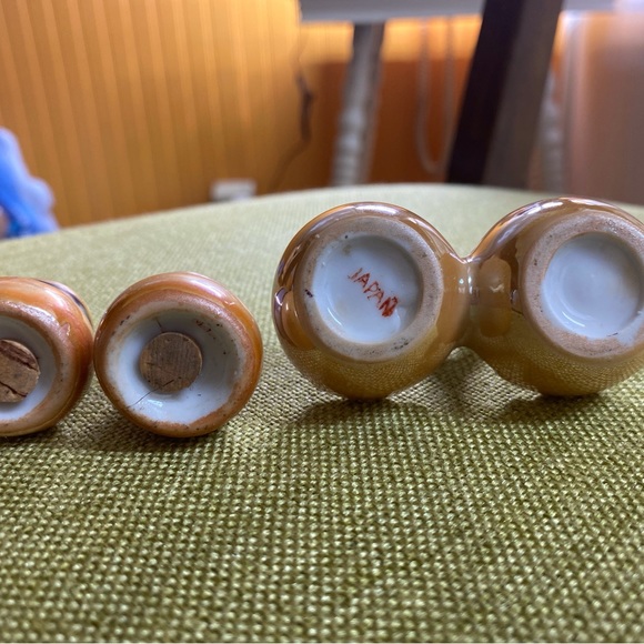 Vintage Luster Ware Salt and Pepper Shakers - Picture 3 of 4